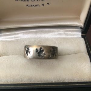 Vintage sterling frog ring